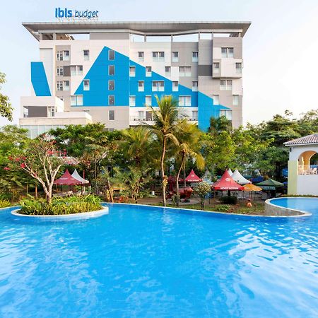 Ibis Budget Cikarang Festival Bekasi Exterior photo