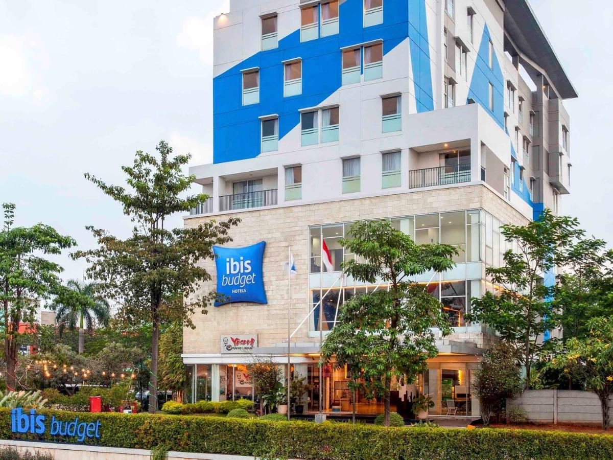 Ibis Budget Cikarang Festival Bekasi Exterior photo
