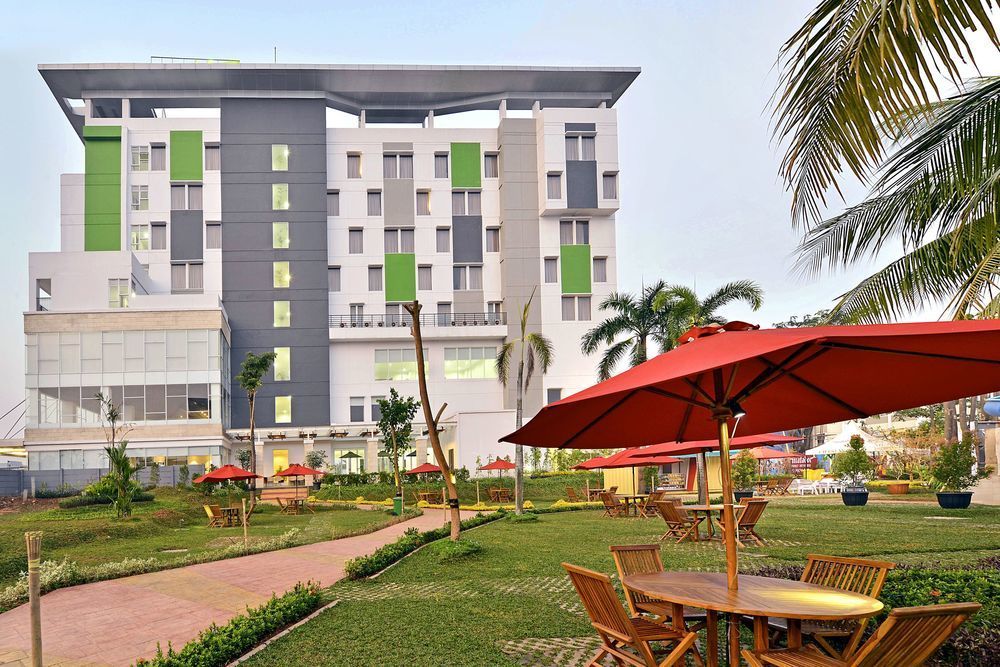 Ibis Budget Cikarang Festival Bekasi Exterior photo