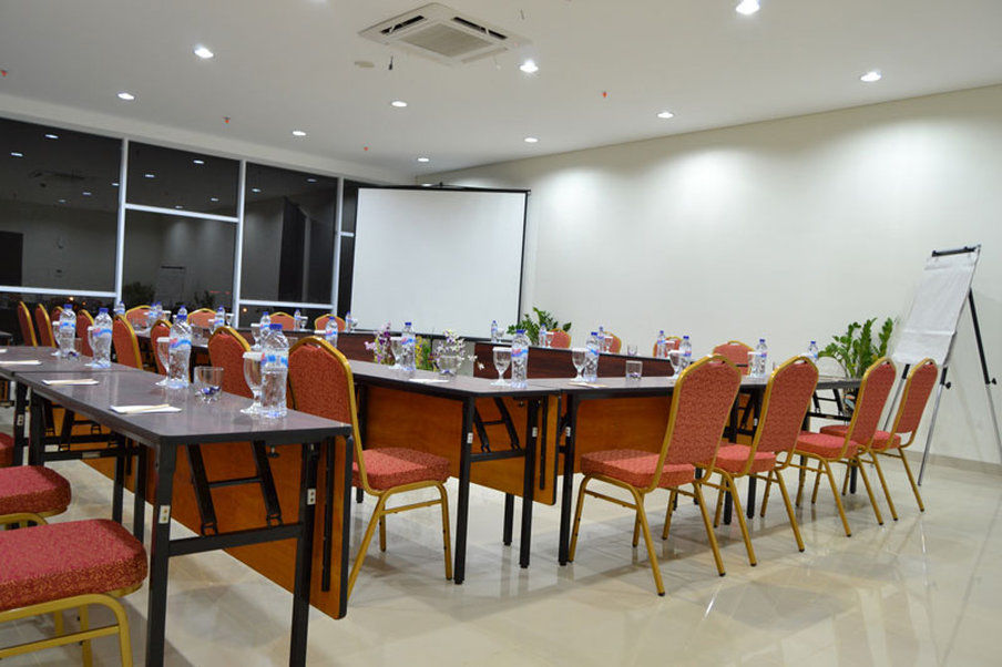 Ibis Budget Cikarang Festival Bekasi Exterior photo