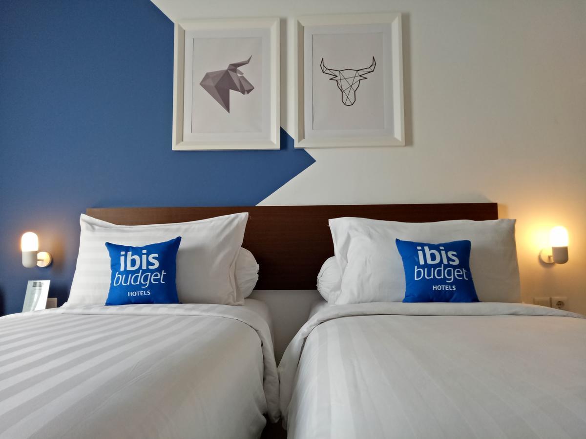 Ibis Budget Cikarang Festival Bekasi Exterior photo